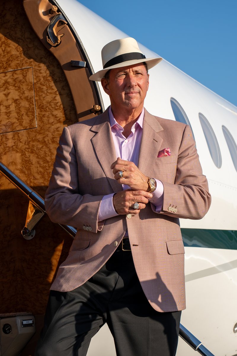 Kevin Trudeau at his private jet
